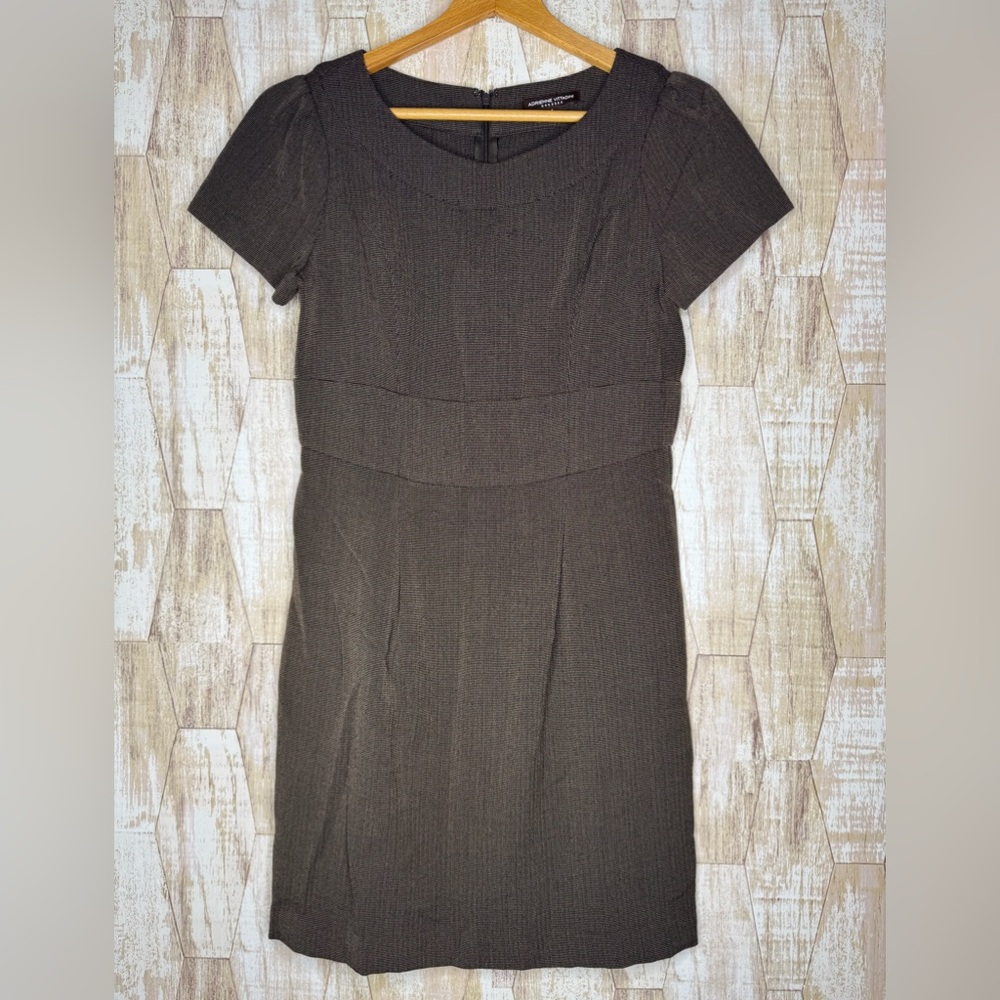 Adrienne Vittadini Size 4 Sheath Dress w/ Short Sleeves Scoop Neck Tweed‎